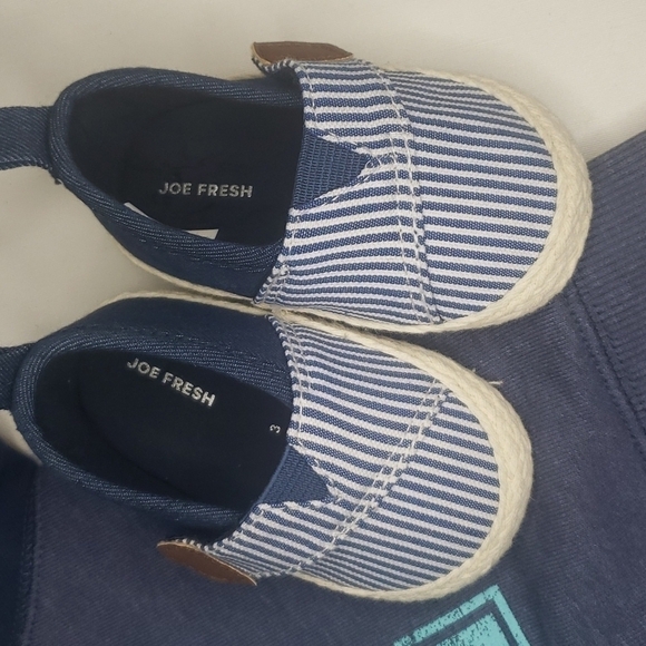 NWOT H&M Crewneck + Patchwork Jeans Elastic + JOE FRESH Canvas Slip On Shoes - Picture 2 of 9